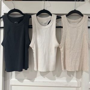 Aerie bundle of free spirit ribbed tanks S